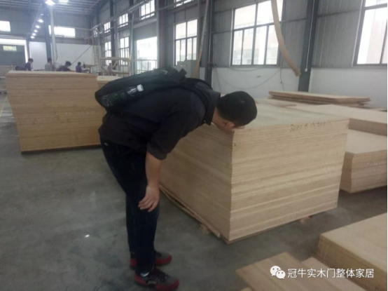 前線直擊！展會第二天，人潮只增不減，精彩不停歇?。?/></p><p style=